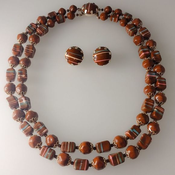 Vintage Mid-Century Chocolate Brown Candy Striped Double Strand Beaded Necklace - Picture 6 of 6